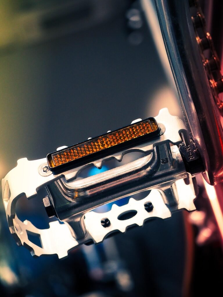 bicycle, pedal, metal, to go biking, shine, close up, locomotion, chrome, cutout, sports, cycling, cycles, reflector, sports equipment, bike, cyclist, leisure time, biker, bike tour, cycling tour, road bike, athletic, cycle, fitness